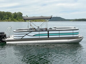 25' High Performance Tritoon